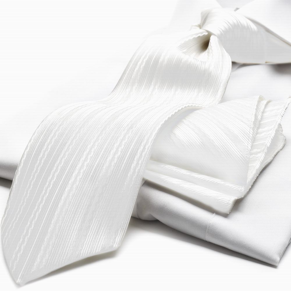 ネクタイ プレゼントネクタイ シルバー/グレー/フォーマル/ポケットチーフ＆ネクタイSET/慶事用礼装/MICHIKO LONDON ミチコロンドン /日本製/ミチコロンドン結婚式・披露宴・贈り物にもプレゼント/楽ギフ_包装/M-CPN-SET-171/RCP/