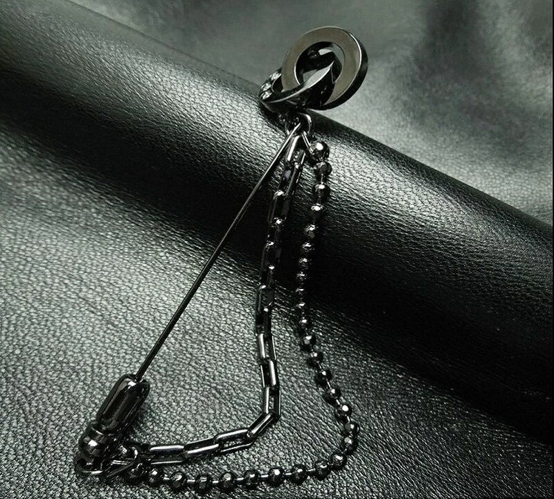 ラペルピン チェーン付きメンズ 2リング ガンメタ ギフト プレゼント バレンタイン 父の日 卒業式 入学式 プレゼント おしゃれLAPEL-01-y日本製