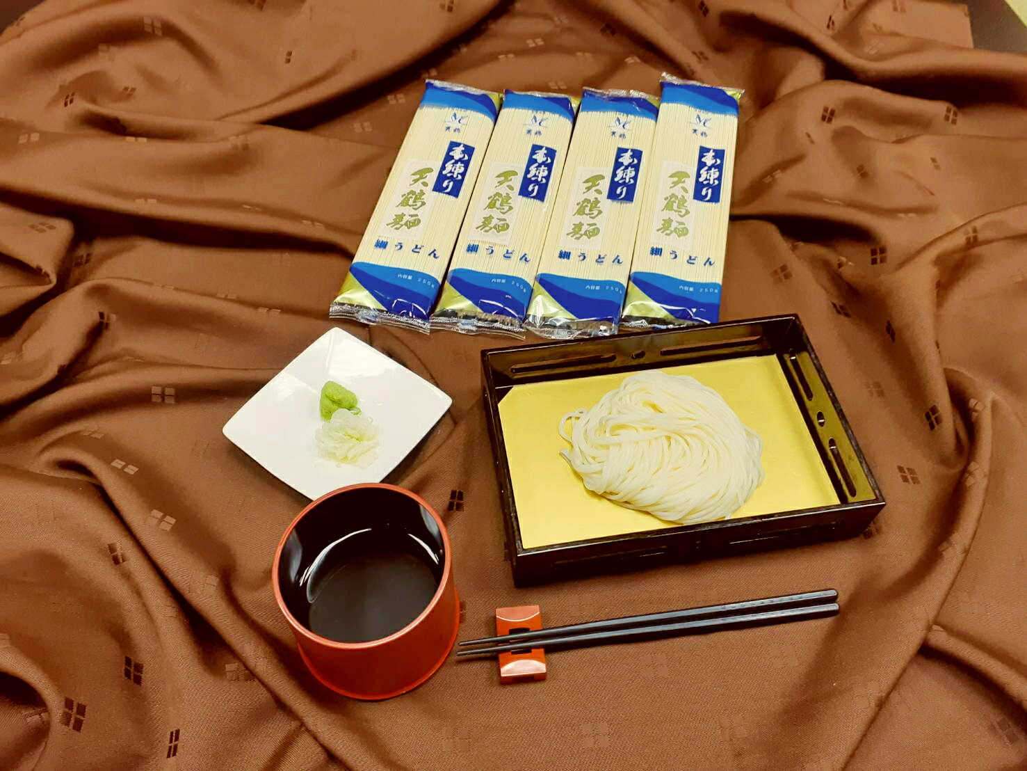 プレゼント ギフト　うどん サマーギフト 本練り天鶴麺うどん(細うどん)　200g×4束セット　乾麺　贈答用