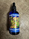 Coral Essentialsへようこそ！ オーストラリアクイーンズランド州ケアンズで生まれたCoral Essentialsは、 シンプルに、本当に必要なものだけを無駄なく補充して サンゴ達を健やかに育てる過程で観賞価値を高めるというコンセプトで、 サンゴ飼育をより楽しいものとするためのサプリメントです。 この度皆様のご理解、ご協力のおかげで日本でもお求めいただけるようになりました。 どうぞよろしくお願いします！ Coral Power Nitrate Up　（コーラルパワー ニトレートアップ） カラフルなサンゴに必要な、硝酸塩の調整に CoralPowerNitrateUpは濃縮された無機窒素源（50,000ppm）です。 バクテリアを利用するシステムにおいて生物学的バランスを支援するために不可欠な栄養源を供給します。 硝酸塩と同時にリン酸塩も消費し、増えたバクテリアはサンゴのの食糧源にもなります。 ULNS（超低栄養システム）水槽では、硝酸塩が不足していると、サンゴが青白くなり不健康になる可能性があります。 サンゴは、硝酸塩とリン酸塩が正しいレベルに維持されると、より鮮やかでカラフルになります。 CoralEssentialは、1ppmから5ppmの間の硝酸塩レベルを保つことをお勧めします。 使用方法・添加量 ULNSシステムの場合のみ、1日に100リットルあたり1滴（0.05ml）を添加することをお勧めします。 推奨される添加量は、各水槽の状態に応じて調整するようにしてみてください。 1mlで100ℓごとに硝酸塩レベルを0.5ppm（mg/L）上昇させます。 2滴（0.1ml）で小沙年レベルが100リットルで0.05ppm上昇します。 水槽の硝酸塩消費量がわかっている場合は、上記の上昇値を参考に添加量を調整してください。