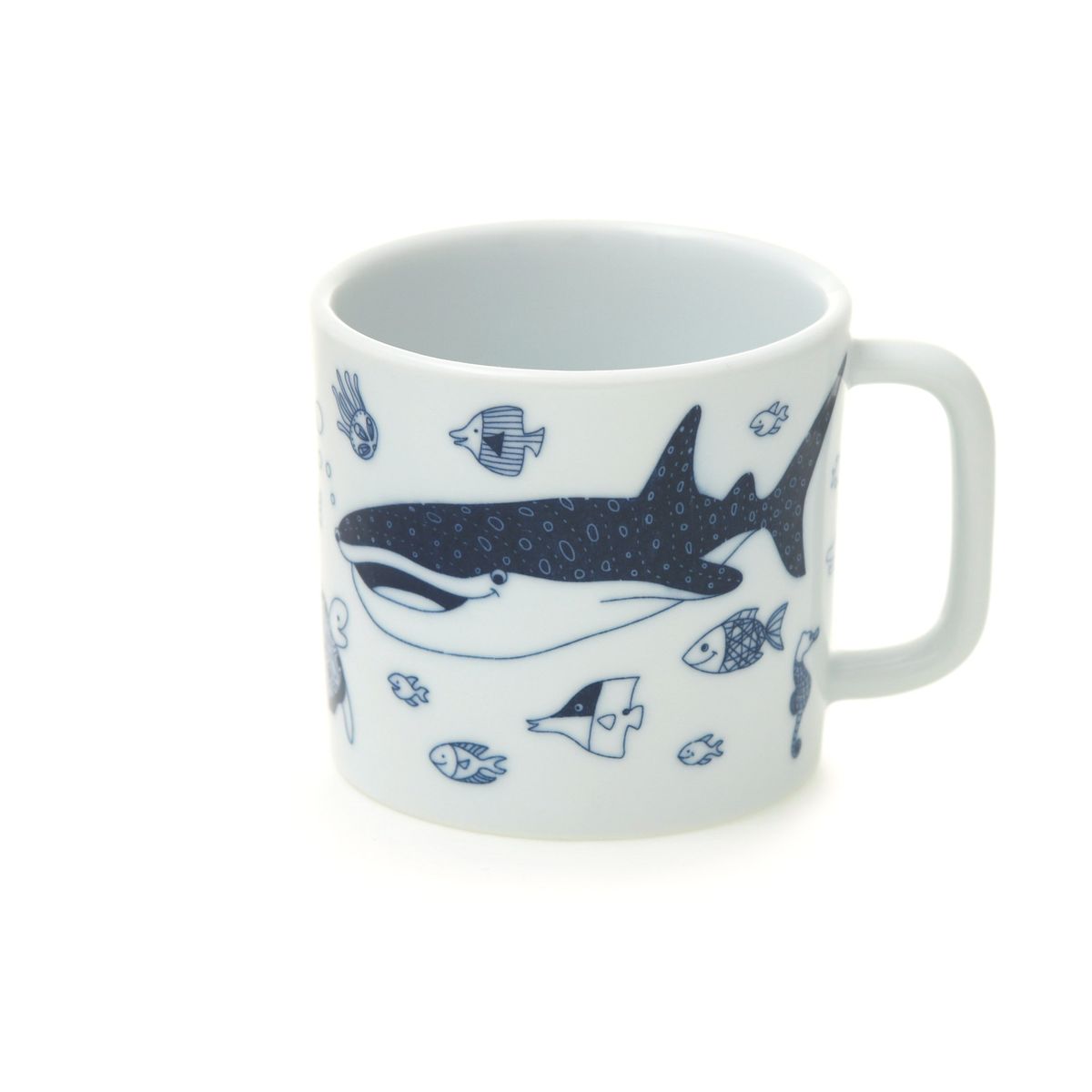 natural69 cocomarine マグカップ 波佐見焼 マンタ ジンベイザメ 魚の群れ 海の生物のサムネイル