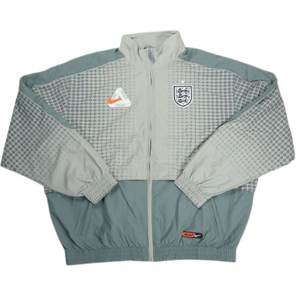 樂天商城 - Palace Skateboards パレススケートボード ×NIKE 26SS ENGLAND SOLO SWOOSH TRACK JACKET GREY トラックジャケット 灰 Size 【M】 【新古品・未使用品】 30010990