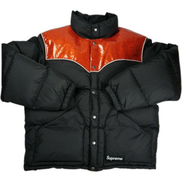 商品情報 ブランド SUPREME 商品名 22AW Glitter Yoke Down Puffer Jacket Black/Red ダウンジャケット カラー 黒赤 サイズ L 素材 ナイロン100％ 中綿：ダウン85％/フェザー15％ 付属品 - 商品管理番号 20836217 商品状態 中古品-非常に良い 状態説明 着用感の少ない綺麗な状態です。 詳細サイズ 着丈 69cm 身幅 68cm 袖丈 64cm 肩幅 54cm
