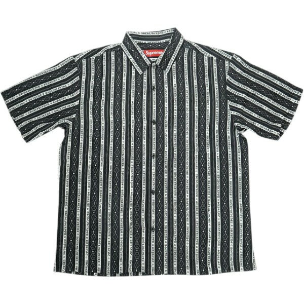 樂天商城 - SUPREME シュプリーム 26SS Old English Stripe Silk S/S Shirt Black 半袖シャツ 黒 Size 【M】 【新古品・未使用品】 30009725