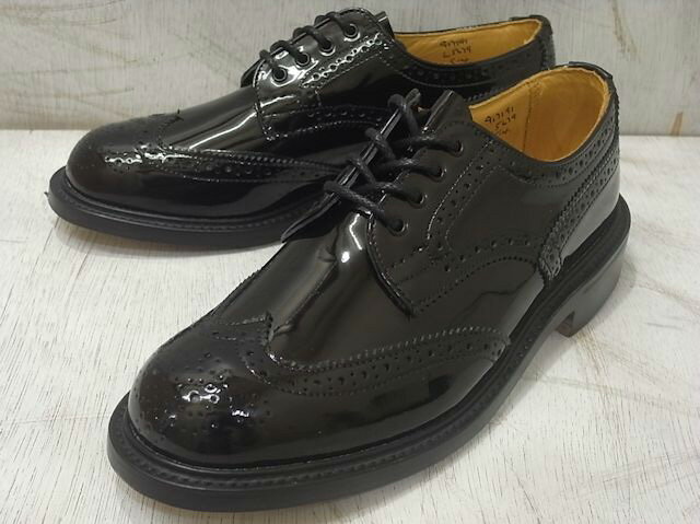 トリッカーズ バートン レディース カントリーブーツ ウィングチップ ブラックパテント ベージュ レディース ブーツ Tricker's L5679 Brogue Shoe Black Patent Beige