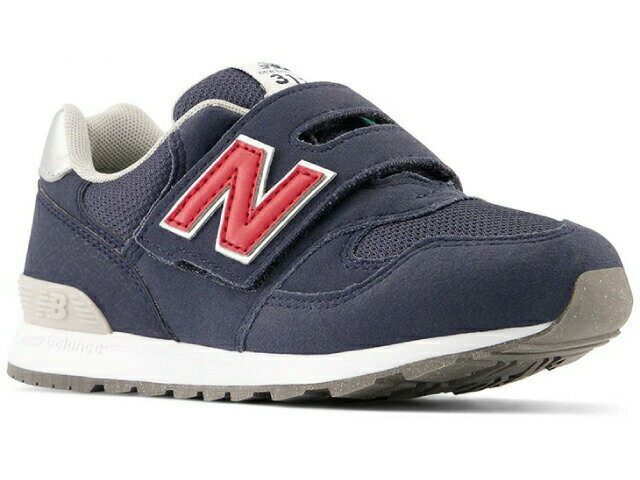 他のカラーはコチラ Color: JD Color: JE Color: JF Color: JH 商品詳細 new balance / ニューバランス ボストンで生まれてからずっとフィット性を追求してきた。ニューバランスの歩み。 1906年、ボストンでアーチサポートインソールや偏平足などを治す矯正靴の製造メーカーとして、ニューバランス社は誕生しました。 社名の由来は、履いた人に"新しい（new）、バランス（balance）"感覚をもたらすことによります。 足の解剖学的な知識、整形外科や運動生理学への深い理解があってこそ可能となる矯正靴の製造。 このノウハウをもとに、60年代にはカスタムメイドのランニングシューズの製造を開始します。 そして1972年。6名の従業員と日産36足の生産規模であったニューバランス社を、一人の青年が買い取ります。 青年の名は、ジェームス・S・デービス。現New Balance Athletic Shoe, Incorporated取締役会長です。 理想のランニングシューズを実現するために、自ら走ることで開発に従事した青年は、独創的なシューズコンセプト「インステップレーシング」を確立。 70年代の後半に、それを具現化したシューズを発表するや、ランナーから絶大な支持を獲得します。 以降、伝統を継承しながらも、最新のテクノロジーを集結し、よりよいフィット性を追求するシューズづくりを行っているニューバランス。 その機能性を優先したシューズづくりの姿勢は、この先も決して変わることはありません。 モデル/PO 313 フィット調整をしやすいイージースライド付きの折り返し面ファスナー、安定性を高めるCR一体型シャンク搭載のC-CAPミッドソール、 グリップ性と軽量性に優れたブローンラバーアウトソールに加え、踵部には反射材による名前入れスペースも装備。 子どもの足の成長をサポートする機能を満載。 素材 ・シンセティックスエード/シンセティックレザー/Wラッセルメッシュ/メッシュ ソール ・ブローンラバー/N durance 幅 ・Wワイズ 標準-やや幅広（3E〜4E 相当） ニューバランスの公式ウィズサイジングを掲載しております。 搭載機能 ・キッズ専用ラスト ・なみなみインソール ・イージースライド 生産国 ・ベトナム new balance ニューバランスの商品一覧はコチラ ご注意 ご購入前に必ずお読み下さい。 配送に関しましてはこちらをご確認ください。 交換・ご返品に関しましてはこちらをご確認ください。 必ずご確認ください こちらの商品は弊社在庫およびメーカー流動在庫を含む商品となります。 限りなく最新の在庫状況を反映するよう努めてさせて頂いておりますが、選択肢が〇の場合でも完売、欠品の場合が御座います。 欠品の場合につきましてはメールにてご案内させて頂きました後、弊社にてキャンセル手続きを行わせて頂きますので予めご了承ください。 ニューバランス ベビー キッズ ジュニア 313 new balance PO313 JNV ネイビー 子供靴 スニーカー 通学 運動会他のカラーはコチラ Color: JD Color: JE Color: JF Color: JH Color: JA Color: JB Color: JC Color: JNV Color: JGY Color: JPK Color: JRD Color: JBK Color: JI2 Color: JJ2 Color: PN Color: JK2 Color: JL2 ニューバランス ベビー キッズ ジュニア 313 new balance PO313 JNV ネイビー 子供靴 スニーカー 通学 運動会