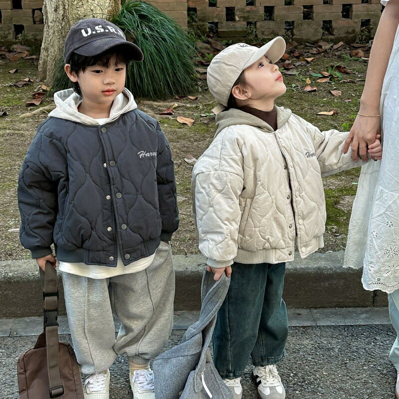 韓国 子供服 韓国キッズ服 アウター コート 格子縞 冬服 着回しコーデ お出かけコーデ ダンスコーデ ユニセックス 男女兼用 冬コーデ かっこいいキッズ服 韓国風 秋冬コーデ 暖かいアウター