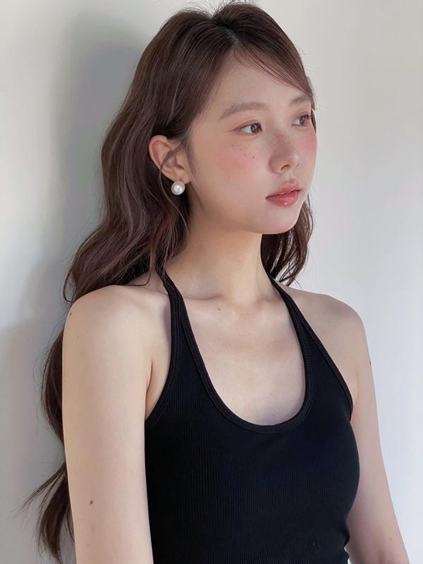 ・スタイル: 韓系風、日韓休闲、快適休闲・デザイン: 吊带款、修身型・衣長: 普通款・流行元素: 純色・主な素材: 粘膠繊維・主な素材含有量: 90%（含）-95%（不含）・カラー展開: 黒色、白色、赤色、咖色・サイズ展開: 均碼（80-120）・肩帶スタイル: 不可拆卸・伸縮性: 微彈