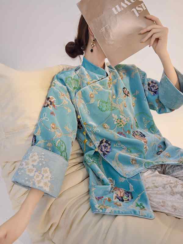 乐天商城 - シャツ 女性用 秋 湖水色 花刺繍 亮片 刺繍 ポリエステル 長袖 立領 シングルボタン ワイドシルエット ミドル丈 基本スタイル ゆったり フィット 植物柄 花柄 国風 チャイナスタイル レトロ 芸術的 モダン 秋冬 通勤 普段使い 軽量 快適 吸湿速