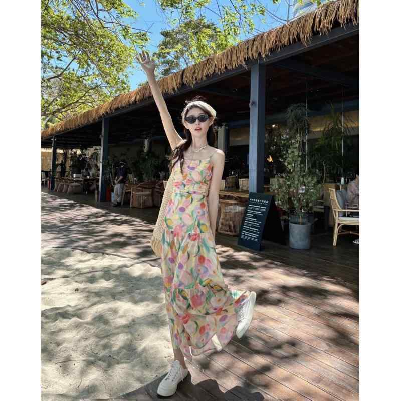 樂天商城 - ワンピース 女性用 春夏 フレンチスタイル 油絵風 フラワープリント 吊り紐 Aライン ロング スカート Vネック ハイウエスト 無袖 切り替え デザイン かわいい 甘め 爽やか 通勤 普段使い ビーチ 度假 軽量 綿素材 接触冷感 伸縮性 高級感 ピン