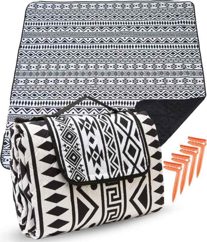 【敷くだけ、ぐんと素敵に】 レジャーシート 厚手 ふかふか 3層構造 民族柄 200×200 cm 大判 キルティング 生地 撥水 洗える | 軽量 コンパクト インナーシート アウトドア キャンプ ピクニッ
