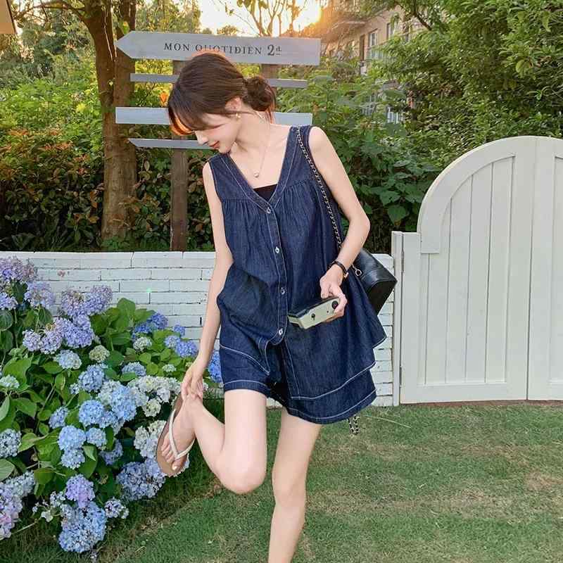 Three-Piece Set - レディース 夏 デニム セットアップ 背心 ショートパンツ 2点セット レイヨン混 ポリエステル混 接触冷感 吸湿速乾 軽量 伸縮性 日韓カジュアル 旅行着 日常使い ビッグシルエット ボタン 無袖 3分丈 ゆったり シンプル コットン風