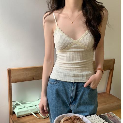・カテゴリ: 吊带背心・スタイル: 甜美・主な素材: 綿・詳細: 棉垫,蕾丝花边・袖丈: 吊带・ネックライン: V领・カラー展開: 白色,粉色,果绿,黒色,浅紫色,藍色,杏色・サイズ展開: 均码