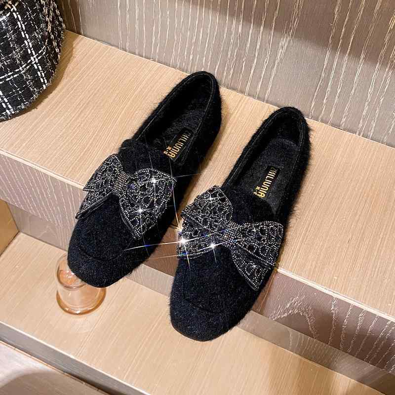 秋冬 女性用 ローファー 靴 水貂 毛皮 皮革 黒 方頭 低跟 フラットシューズ 深口 低幫 森ガール スタイル 日常使い 接触冷感 吸湿速乾 軽量 伸縮性 再生繊維 インソール ラバー ソール フラワー モチーフ ウィンター シューズ 秋冬 女性 フラ