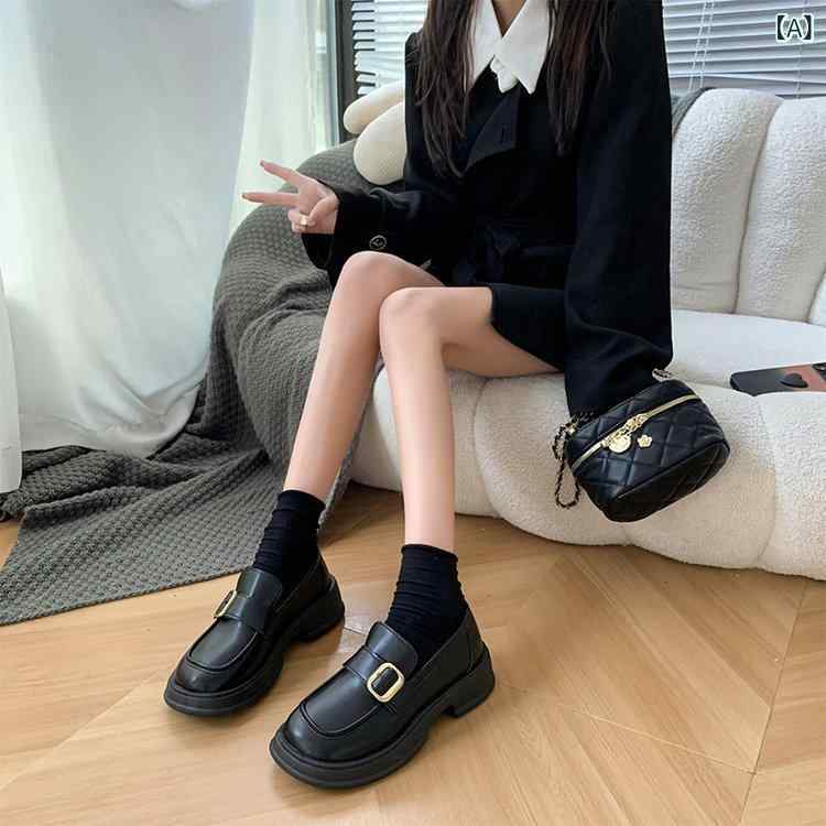 ローファー 女性用 復古 イングリッシュスタイル 厚底 丸トゥ レディース 学生向け 百搭 黒 ブラウン 漆皮 低フォール 秋季 通勤 日常 ..
