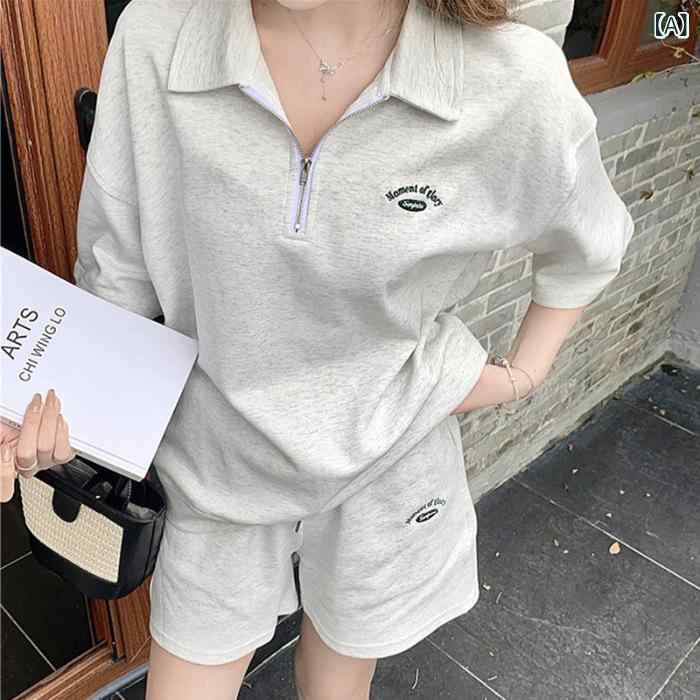 ・カテゴリ: 休闲套装・スタイル: 休闲风・主な素材: ポリエステル95%以上・柄: 文字・カラー展開: ライトグレー、ネイビー・サイズ展開: M,L,XL,XXL,XXXL・袖丈: 五分袖・パンツ丈: ショートパンツ・ポップエレメント: ジッパー・加工: ノーアイロン処理・セットスタイル: パンツセット・対象性別: 女性・袖型: スタンダードスリーブ