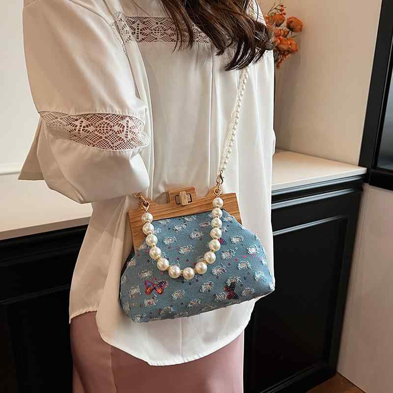ハンドバッグ 女性用 韓国風 ミニ シングルショルダー ベーシック 質感 チェーン ショルダーバッグ 貝殻型 刺繍 ビーズ デニム素材 コットン ライトウェイト 柔軟 ソフト ブルー ブラック アイボリー ミッドナイトブルー 日常使い ストリートファッシ