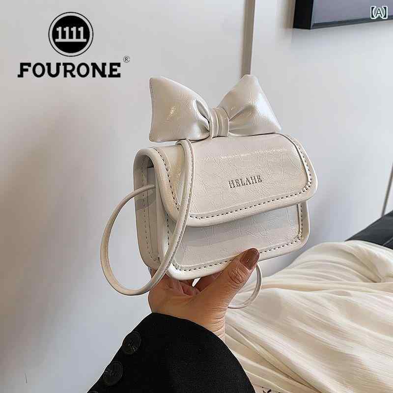 レディース バッグ 鞄 小方包 かわいい 少女風 蝶結 リボン 付属 斜めがけ ショルダー 超大 XL サイズ 灯芯绒 素材 接触冷感 白色 銀色 ブラック ブルー カラー 磁扣 開閉 車縫線 ステッチ 加工 クロスボーダー スタイル トレンド 人気 ア