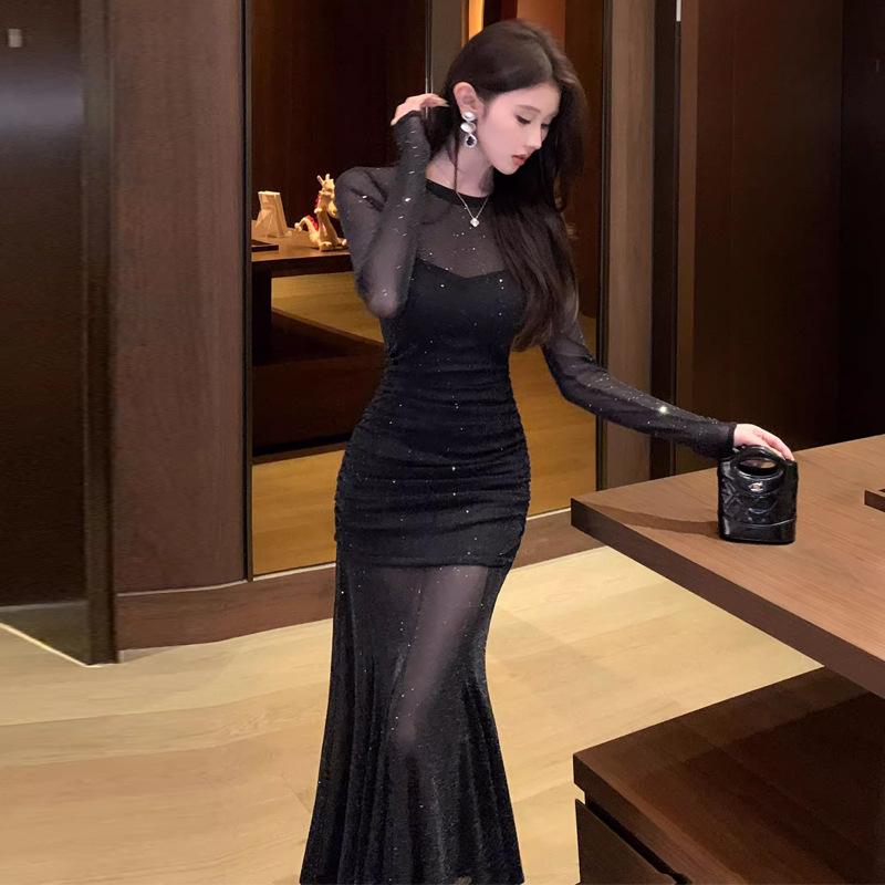 乐天商城 - ワンピース レディース 冬 セクシー ハイウエスト 魚尾スカート 長袖 ロングドレス 切り替えデザイン 透視 接触冷感 ポリエステル 純色 セットアップ 私服 かわいい 女性用 伸縮性 通勤 普段使い ブラック ピンク系