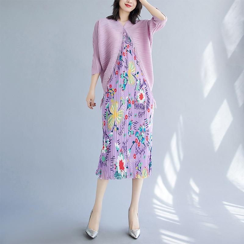 乐天商城 - ワンピース 女性用 Vネック バットスリーブ フリンジ プリーツ フラワー柄 ゆったり スリムフィット ロングスカート フレア 七分袖 春 紫色 ピンク ローズレッド ブルー 復古風 印花 セットイン