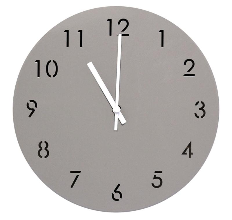 壁掛け時計 30cm おしゃれ 鉄 アイアン 文字抜き盤面 デザイン ウォールクロック 連続秒針 静か 静音 カチコチしない スイープ 仕様 モノトーン