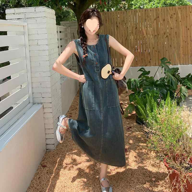 ワンピース 女性用 秋 接触冷感 モダール デニム柄 抽象プリント 切り替え 斜肩 無袖 包み袖 スタンドカラー 中腰 中丈 フレア スカート ルーズフィット スリムライン インナー トップス 風 秋冬 秋物 軽量 吸湿速乾 伸縮性 通勤 普段使い デー