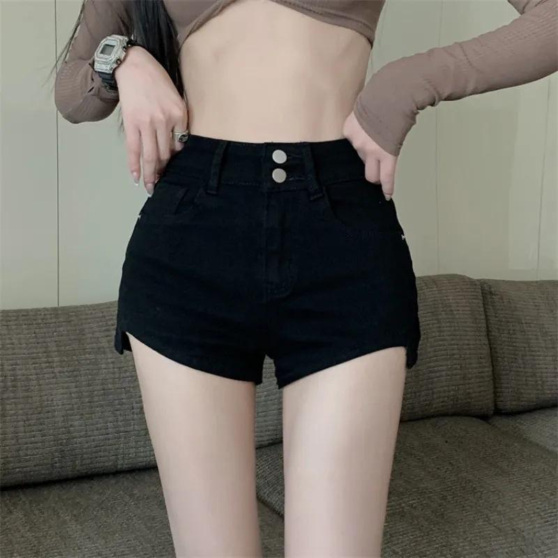 ショートパンツ 女性用 デニム 高腰 スリムフィット ダブルボタン 韓国風 ラフエッジ アシンメトリー ストレッチ ヒップハグ ホットパンツ ブラック コットン 混紡 ミディアム厚 マイクロストレッチ フラワード シック ガールズスタイル タイトシルエッ