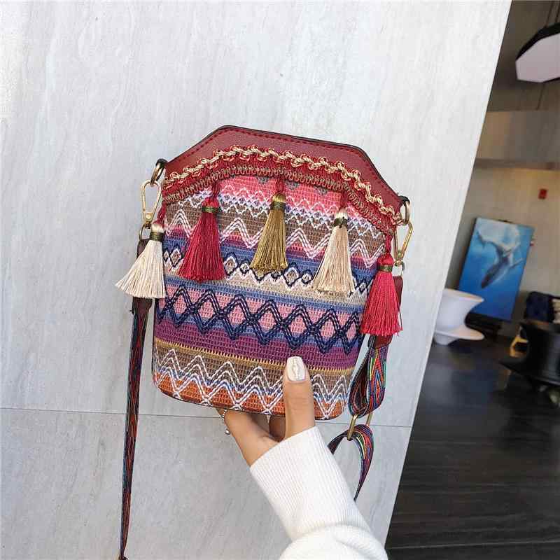 バケツ型 女性用 民族風 流蘇 シングルショルダーバッグ 斜め掛け 巾着バッグ レース 織り込み チェーン アクセサリー 中型 PU素材 赤 紺 茶 ライトブルー ブラック グリーン ピンク 春夏 日常使い ファッショナブル 肩掛け 巾着型 女性バッグ