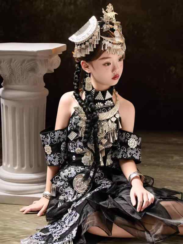 キッズ 民族衣装 女の子 演出服 苗族風 土家族風 親子 セット 春夏 灯芯绒 素材 ウール調 柔らかい 肌触り ブラック 花柄 レース アップ リボン スカート 赤 ジャケット チューブトップ チュール スカート ネイビー チューブトップ スカート リ