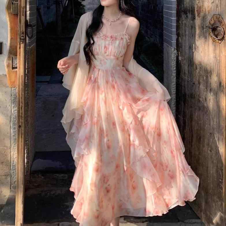 春夏 吊帯 ワンピース セット 女性用 気質 連衣裙 トップス スカート 中長丈 ポリエステル 染め抜き プリント 花柄 切り替え フレア 荷葉縁 中腰 一字領 無袖 七分袖 セットアップ 軽量 通勤 通年 かわいい シルエット 吸湿速乾 再生繊維 ブラ