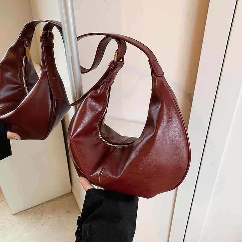 ショルダーバッグ 女性用 斜め掛け 腋下 ミディアムサイズ ダミー型 ファスナー開閉 合成皮革 PU 合成革裏地 中間硬度 柔らかい 車縫いステッチ 単肩ストラップ ブラック ブラウン ワインレッド 日常使い 通勤 都市シンプル 秋 カジュアル 軽量 百
