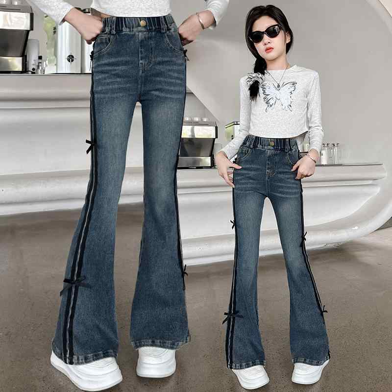 女の子 牛仔パンツ 秋冬 キッズ ガールズ 中大 子供服 厚手 暖か 伸縮性 柔軟 綿素材 コットン ハイウエスト マイクロフレア ロングパンツ 英倫風 潮感 ブルー 単色 長ズボン 春秋 女児 冬用 保温 快適 デニム ストレッチ 子供向け 日常使い