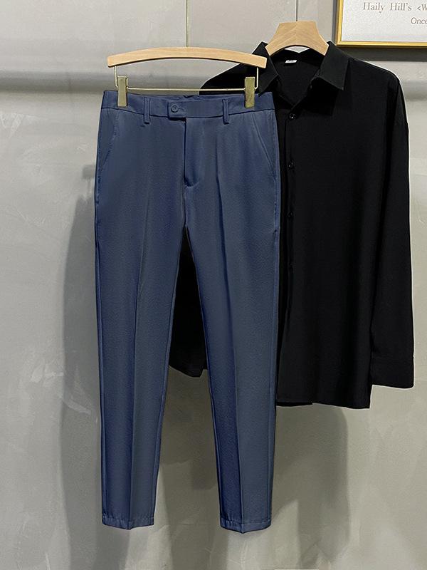 ・カテゴリ: 長筒パンツ・スタイル: 軽熟カジュアル・パンツ型: コーンテーパー・パンツ長: ロング・腰型: ミッドライズ・パンツドア: ジップ・厚み: 普通・柄: 無地・主な素材: ポリエステル95%・シーン: カジュアル・パンツ脚口: スモールストレート・詳細: 立体カット・ストレッチ: 微弾性・素材機能: 通気性、機械洗濯可、耐摩耗、ノーアイロン、耐裂、色牢度高・対象年齢: 成人・対象性別: 男性・カラー展開: ブラック、ダークグレー、ライトグレー、アプリコット、ライトブラウン、ブラウン、ブルー、ホワイト、ブラッククロップ、ダークグレークロップ、ライトグレークロップ、アプリコットクロップ、ライトブラウンクロップ、ブラウンクロップ、ブルークロップ、ホワイトクロップ・サイズ展開: 24、25、26、27、28、29、30、31、32、34、36、38