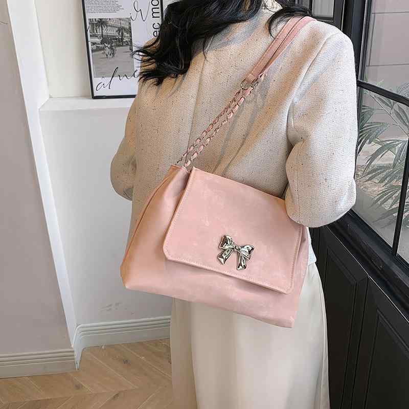 女性用 ショルダーバッグ 横型 トートバッグ 春夏 ピンク ブルー ブラック ホワイト 中型 PU素材 合成革 磁扣開閉 証件収納 バタフライボウ アクセント 都市カジュアル 普段使い 通勤 軽量 ソフト シングルストラップ 日常コーデ バッグインバッグ