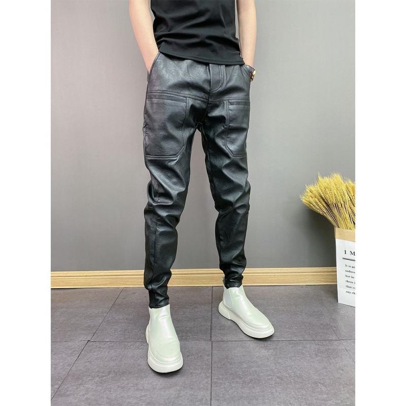 ・カテゴリ: 皮パンツ・スタイル: 青春流行・主な素材: 人造革30%・パンツ型: 锥型・腰型: 中腰・カラー展開: ブラック・サイズ展開: S,M,L,XL,2XL,3XL,4XL・厚み: 常规・適用シーン: 休闲