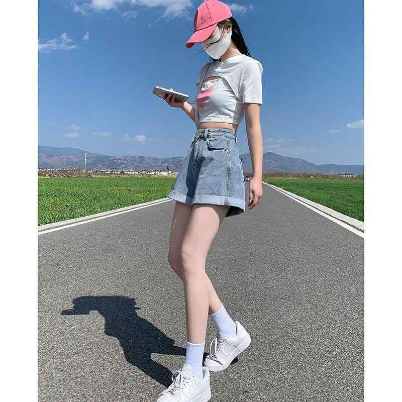 デニム ショートパンツ 女性用 韓国風 ゆったり ワイドレッグ Aライン ロールアップ 脚 ハイウエスト ミッドウェイト ポケット デザイン 快適 軽量 伸縮性 銅アンモニア繊維 混紡 微弾力 切り替え ポケット デザイン ブラック ライトブルー グレー