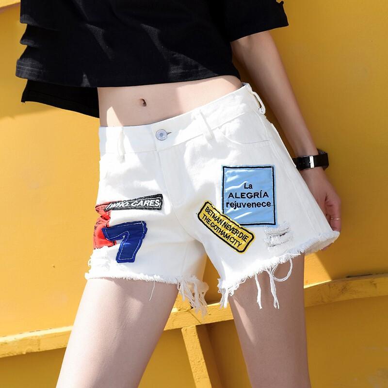 レディース ショートパンツ デニム ホワイト 夏 2023 ワイドレッグ 破れ加工 ミドルウエスト 超薄手 薄手 綿 95% 以上 気質 通勤 スタイル 都市風 ゆるめ フィット スリム 効果 軽量 吸湿速乾 接触冷感 人気 スタイル 熱中症 対策 ビー