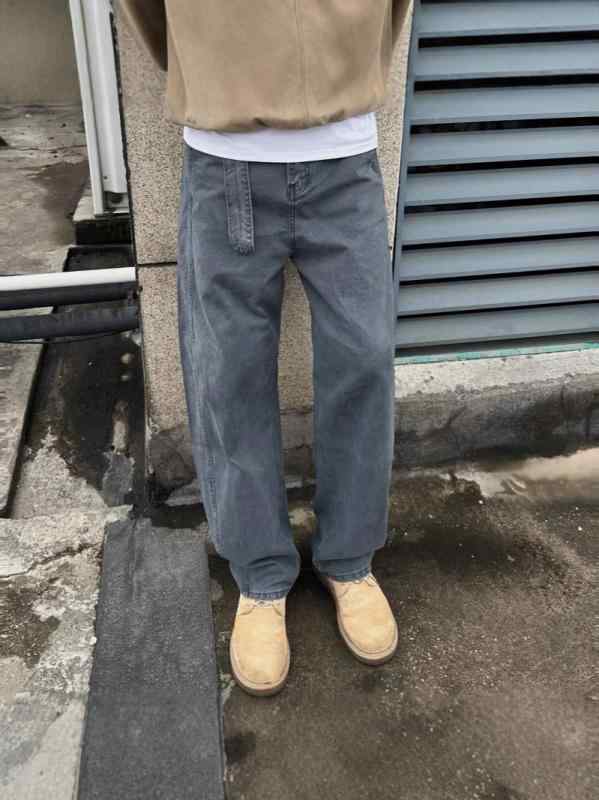 ・カテゴリ: 工装休闲裤・スタイル: 基本款・パンツ形状: 直筒型・パンツ丈: 長丈・ウエスト位置: 中腰・ウエストベルト: あり・前開き: ジップ・厚み: 薄手・柄: 無地・素材名: 綿混紡・主素材: 綿・機能: 透気、ノーアイロン・対象年齢: 成人・対象性別: 男性・用途: スポーツ・パンツ脚口: 直筒・ディテール: 立体裁断・伸縮性: 無し・カラー展開: 黒、グレー、カーキ・サイズ展開: M,L,XL,XXL,XXXL