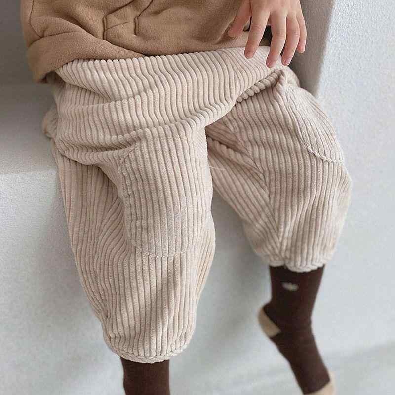 ベビー 連体服 コットン 灯芯绒 厚手 爬行服 春秋 米白 ライトブラウン かわいい 補丁 ルーズフィット 韓国風 柔らかい 吸湿速乾 安全素材