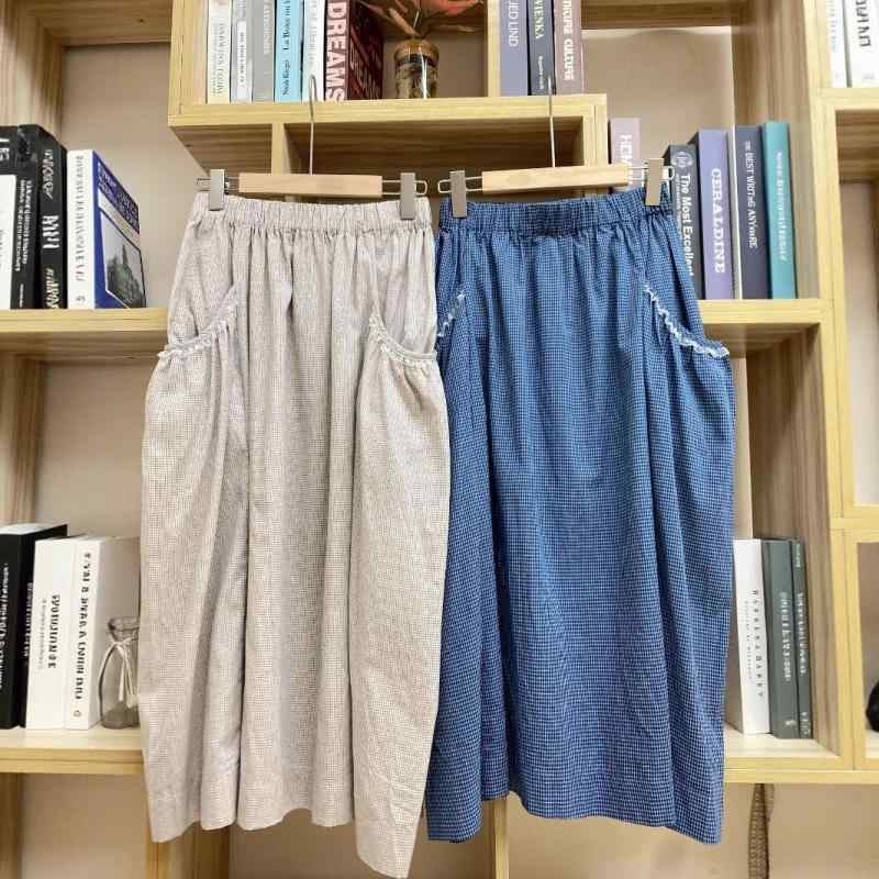 ・柄: 条紋/格子・主な素材: 綿・主な素材: 綿80-90%・スカート型: A字・スカート丈: ロング・流行要素: ポケット・カラー展開: 卡其色、宝藍色・サイズ展開: 均码・スタイル: 日韓カジュアル・スタイル: 韓系・スカートカテゴリ: 半身・伸縮性: 無