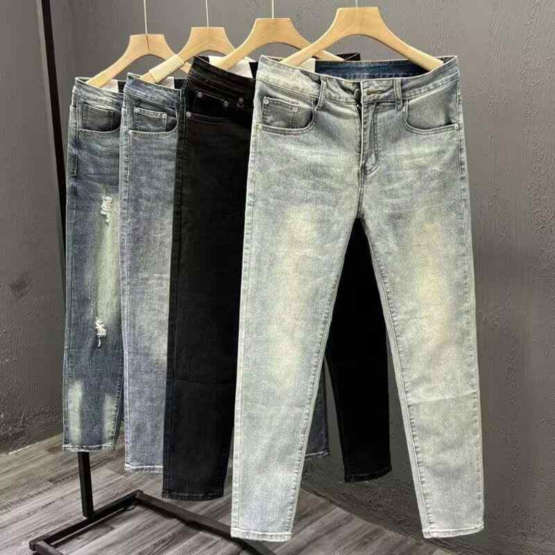 メンズ デニムパンツ 修身 スリムフィット 小脚 ストレッチ コットン素材 ミッドライズ ジップフライ 5ポケット 切り替えデザイン プリント柄 石洗加工 黄泥色 通年 ユース カジュアル 普段使い 軽量 微弾力 テーパードレッグ ミッドセンチ トレンド