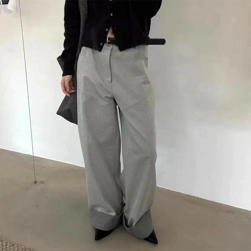 ・カテゴリ: 牛仔パンツ・スタイル: 日韓カジュアル・主な素材: 綿・主な素材含有量: 95%以上・パンツ丈: ロング・ウエスト位置: ミッドライズ・厚み: 標準・流行要素: ウォッシュ加工・カラー展開: デニム・サイズ展開: S,M,L・伸縮性: 無弾性・パンツシルエット: ストレート