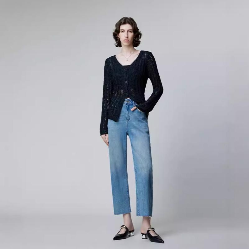 ・カテゴリ: 牛仔裤・スタイル: 休闲风・主な素材: 棉・主な素材含有量: 70%（含）-80%（不含）・シルエット: 直筒型・パンツ丈: 九分・ウエスト: 高腰・厚さ: 中等・ストレッチ: 高弾・カラー展開: 軽奢藍・サイズ展開: 25,26,27,28,29