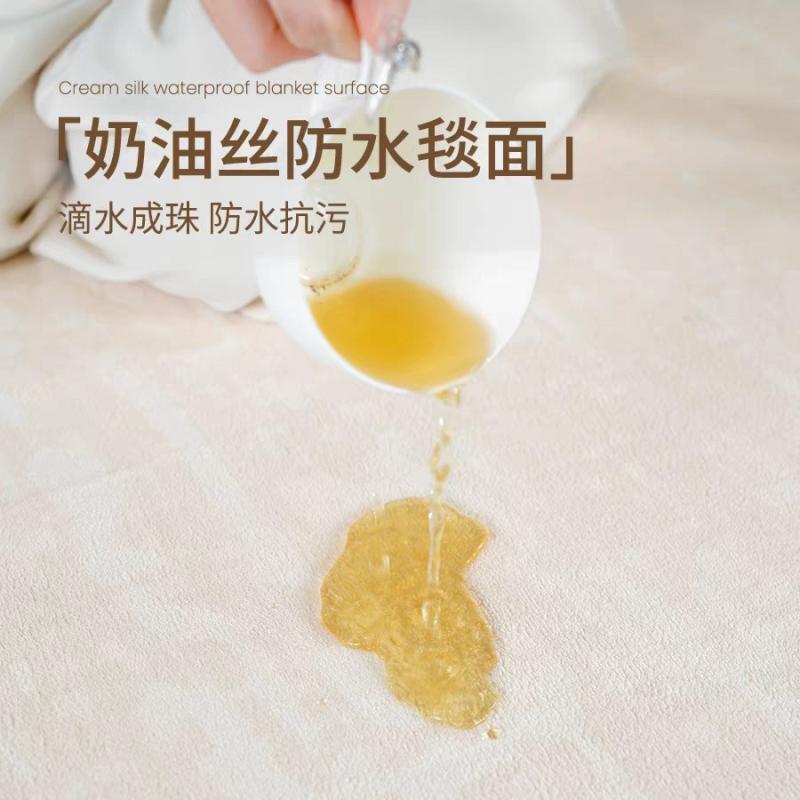 ラグ 地毯 床前 長方形 防滑底 厚手 耐汚 簡単お手入れ 条紋柄 印花 仿羊绒 綿布 現代 シンプル 秋 秋冬 通年 室内 ベッドサイド ソファ前 茶几下 窓辺 玄関 キッチン ダイニング 商用 軽量 柔らかい 暖かみ 吸湿 速乾 長条 形状 機能 素
