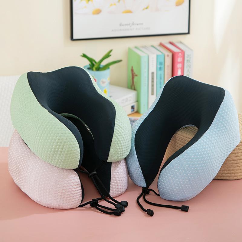 Muatsu Pillows - U型枕 メンズ レディース ユニセックス 記憶綿 低反発 首保護 昼寝用 オフィス用 旅行用 接触冷感 息苦しさ軽減 軽量 現代簡約 浅緑 浅ピンク 浅ブルー 浅グレー 浅ブラウン 通勤 リラックス アウトドア