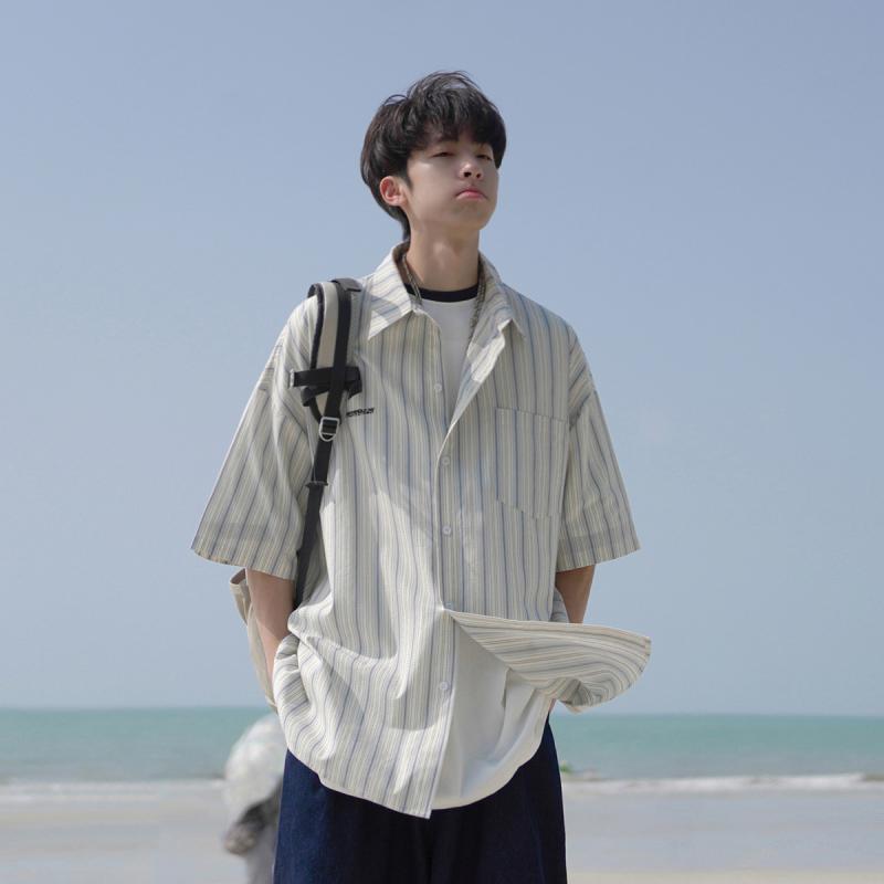 Other - メンズ 短袖 シャツ 日系 復古 接触冷感 純色 トップス 青少年 夏 服 綿混紡 ポリエステル 透気性 免烫 加工 翻領 ワイド ルーズ フィット ポケット 装飾 カジュアル 日常 使い コーヒー ブラウン ベージュ ライト ブラウン ビーチ スタイル