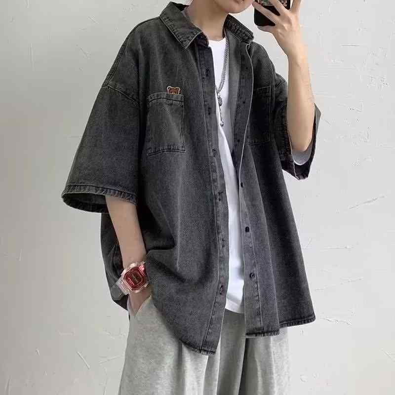 メンズ 古着風 デニム シャツ トップス 開襟 短袖 ゆったり シルエット 軽量 通気性 ポリエステル 混紡 グレー ブルー 夏 刺繍 デザイ..