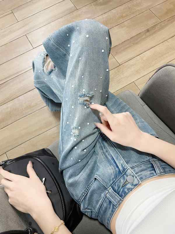 ・カテゴリ: 牛仔パンツ・スタイル: 通勤風・主な素材: 綿70%～80%・カラー展開: ブルー長パンツ、ブルー加長版・サイズ展開: XS、S、M、L、XL、2XL・パンツ丈: ロング・腰型: ハイウエスト・厚み: 中厚・流行要素: ジッパー・気質通勤: 気質通勤・弾力: 無弾力・パンツ型: ワイドルーズ