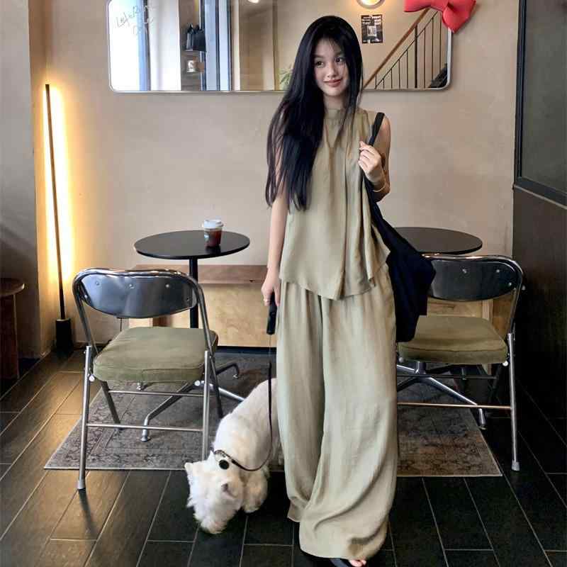 ・スタイル: 日韓カジュアル、慵懶風・カテゴリ: 休間套裝・パンツ丈: ロングパンツ・要素: 接合・技法: パッチワーク/接合・素材名: その他・主素材: その他・カラー展開: 上衣、ズボン・サイズ展開: S、M・セットスタイル: パンツセット・対象: 女性・袖丈: ノースリーブ・袖型: ノースリーブ