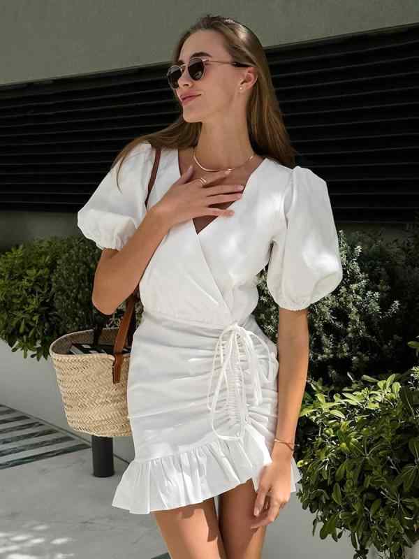 ワンピース レディース ブラック Vネック 泡泡袖 包臀 短丈 切り替え 収腰 中腰 夏 通勤 気質 綿 混紡 軽量 伸縮性 吸湿速乾 高級感 普段使い シンプル トップス スカート イージーケア